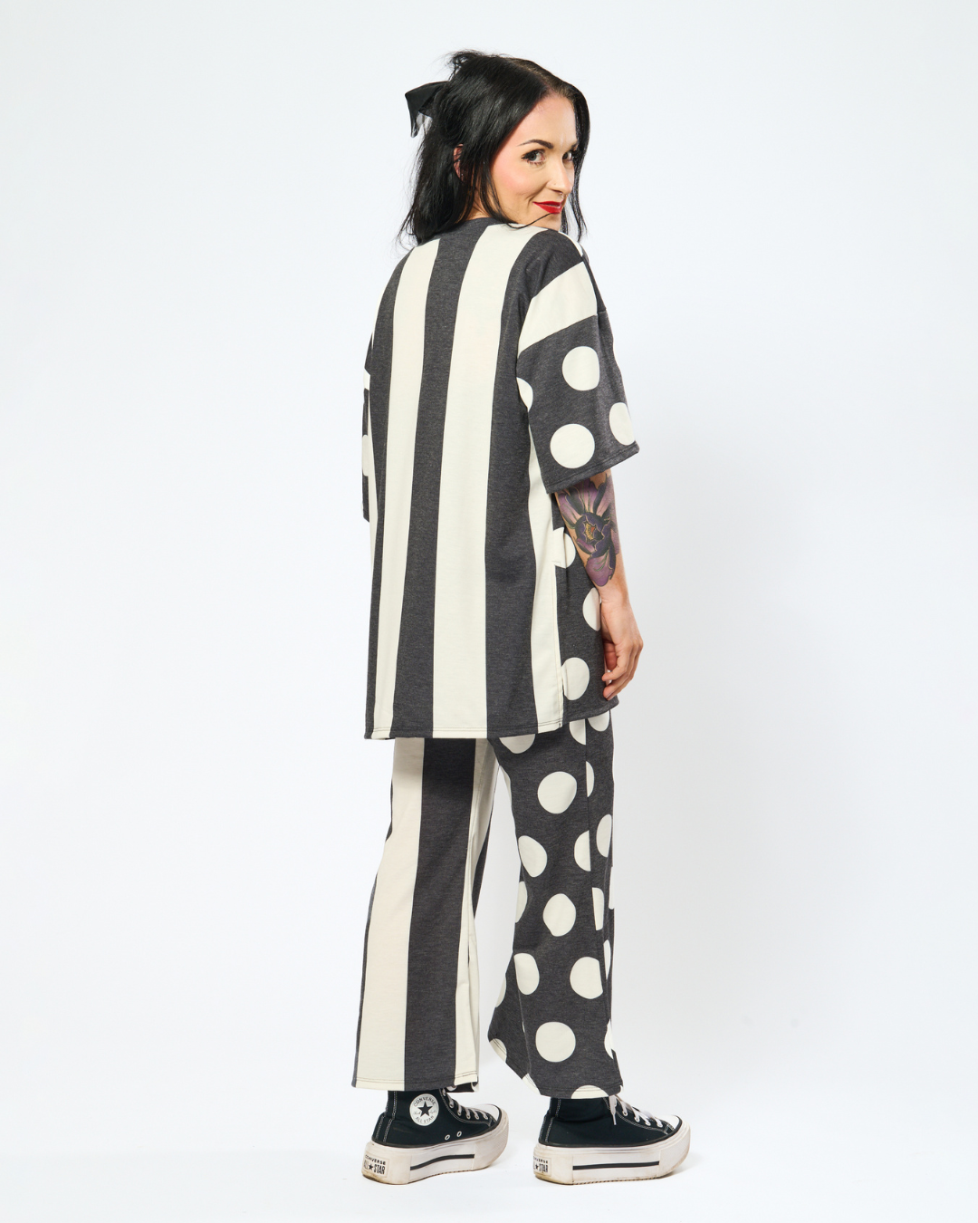 MIXED SIGNALS TWO PIECE LOUNGE SET IN CHARCOAL