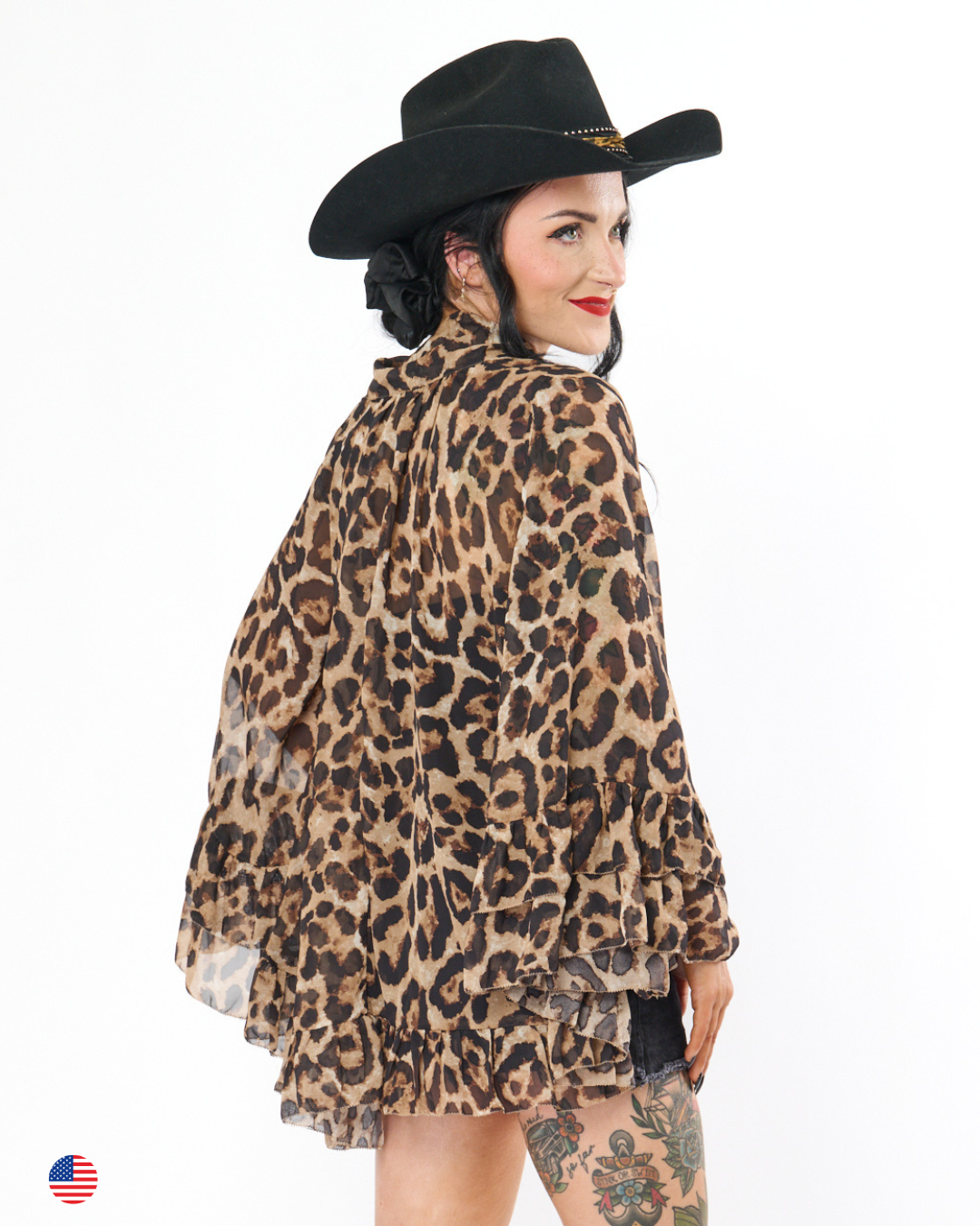 WILDPRINT RUFFLE BLOUSE IN LEOPARD