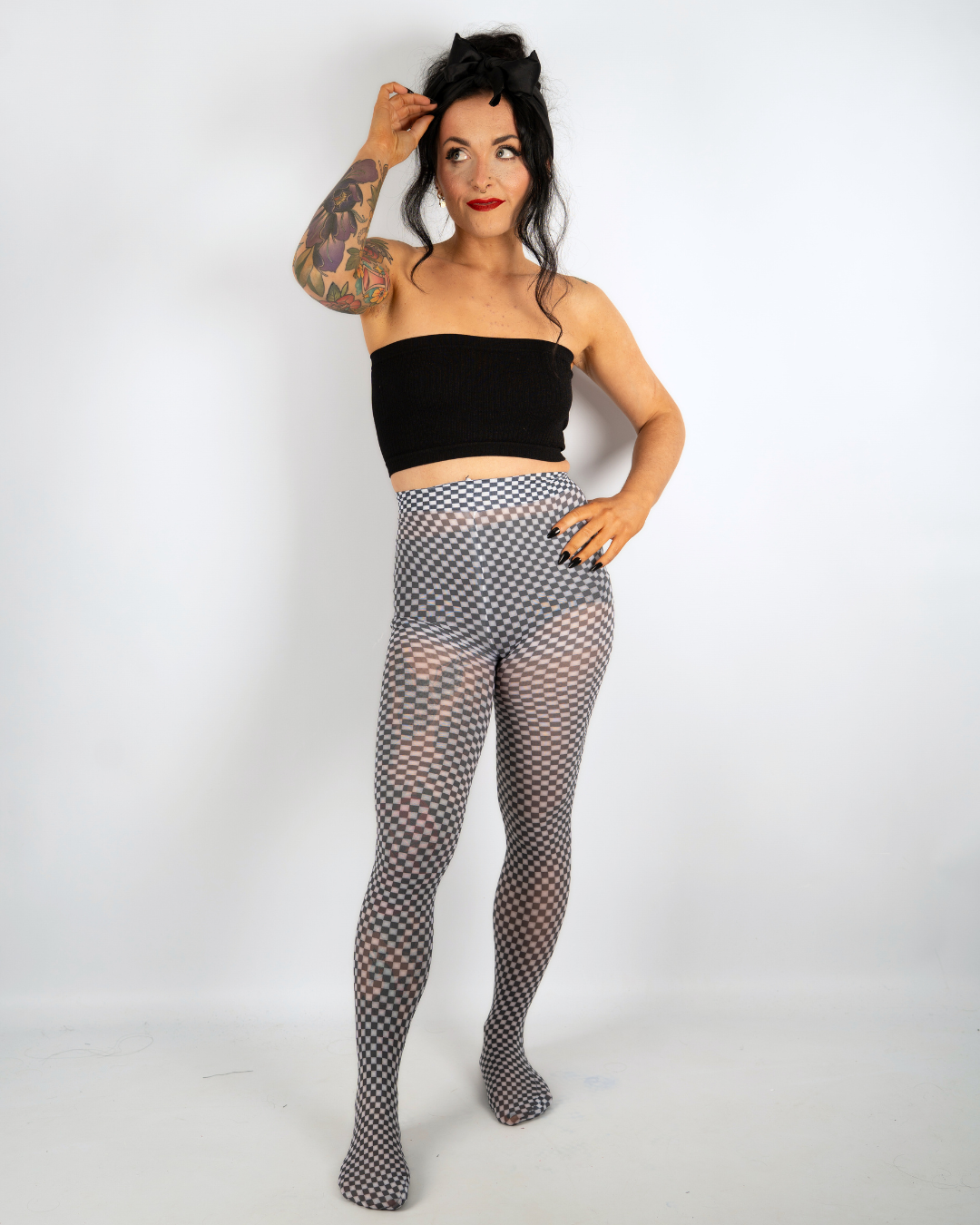 CHECKERED LEGS PRINTED TIGHTS IN BLACK + WHITE