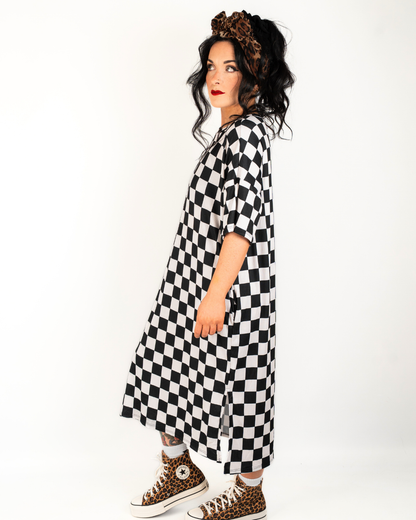 GRIDLOCKED RIBBED OVERSIZED DRESS IN BLACK + WHITE