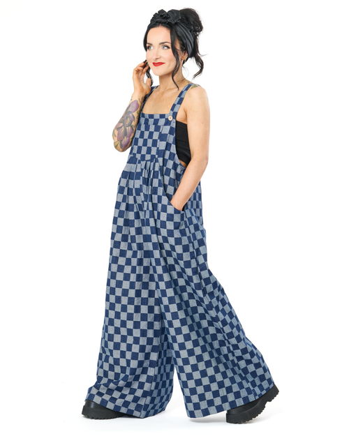 CHECKERBOARD WIDE LEG DENIM OVERALLS IN BLUE