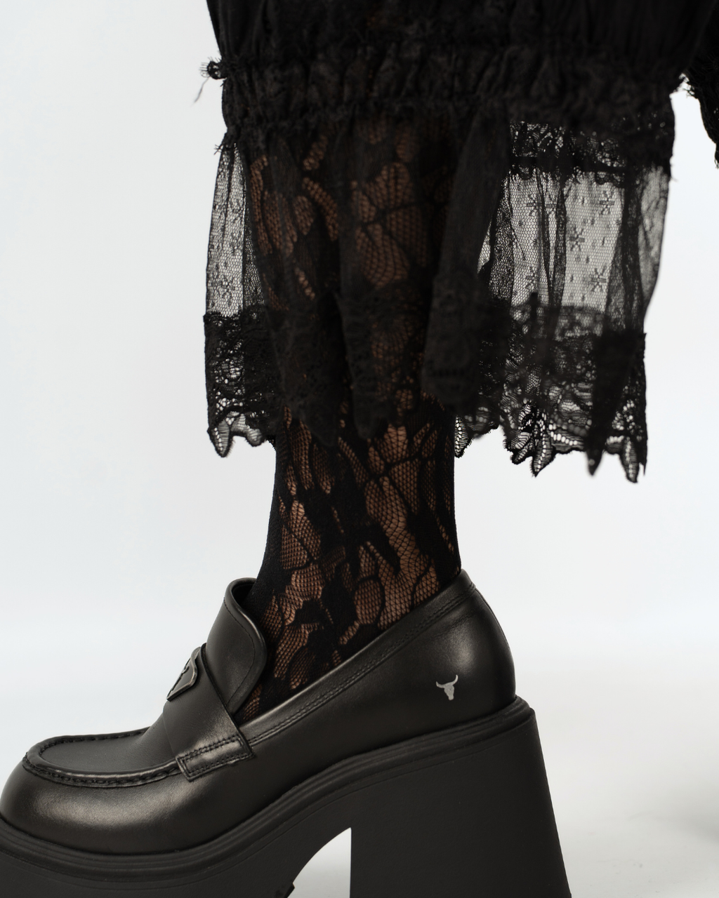 BAD BLOOMER LACE BALLOON PANTS