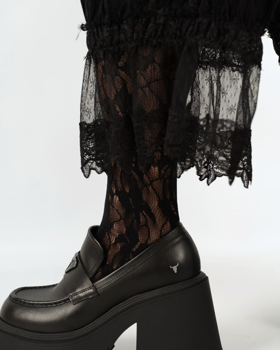 BAD BLOOMER LACE BALLOON PANTS