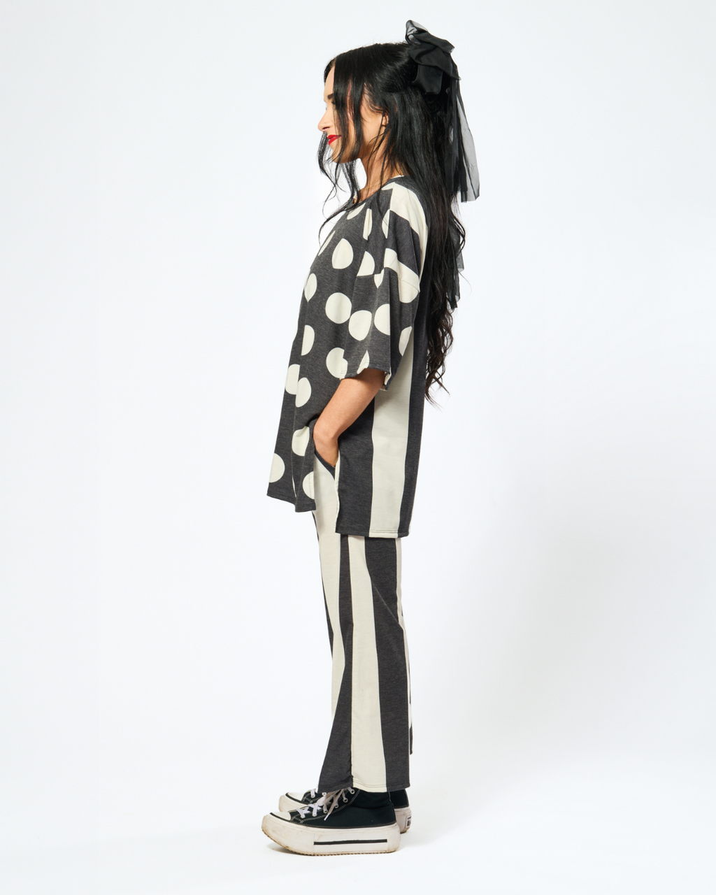 MIXED SIGNALS TWO PIECE LOUNGE SET IN CHARCOAL