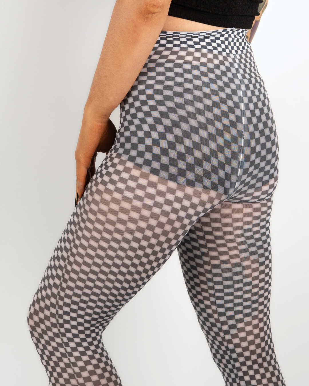 CHECKERED LEGS PRINTED TIGHTS IN BLACK + WHITE