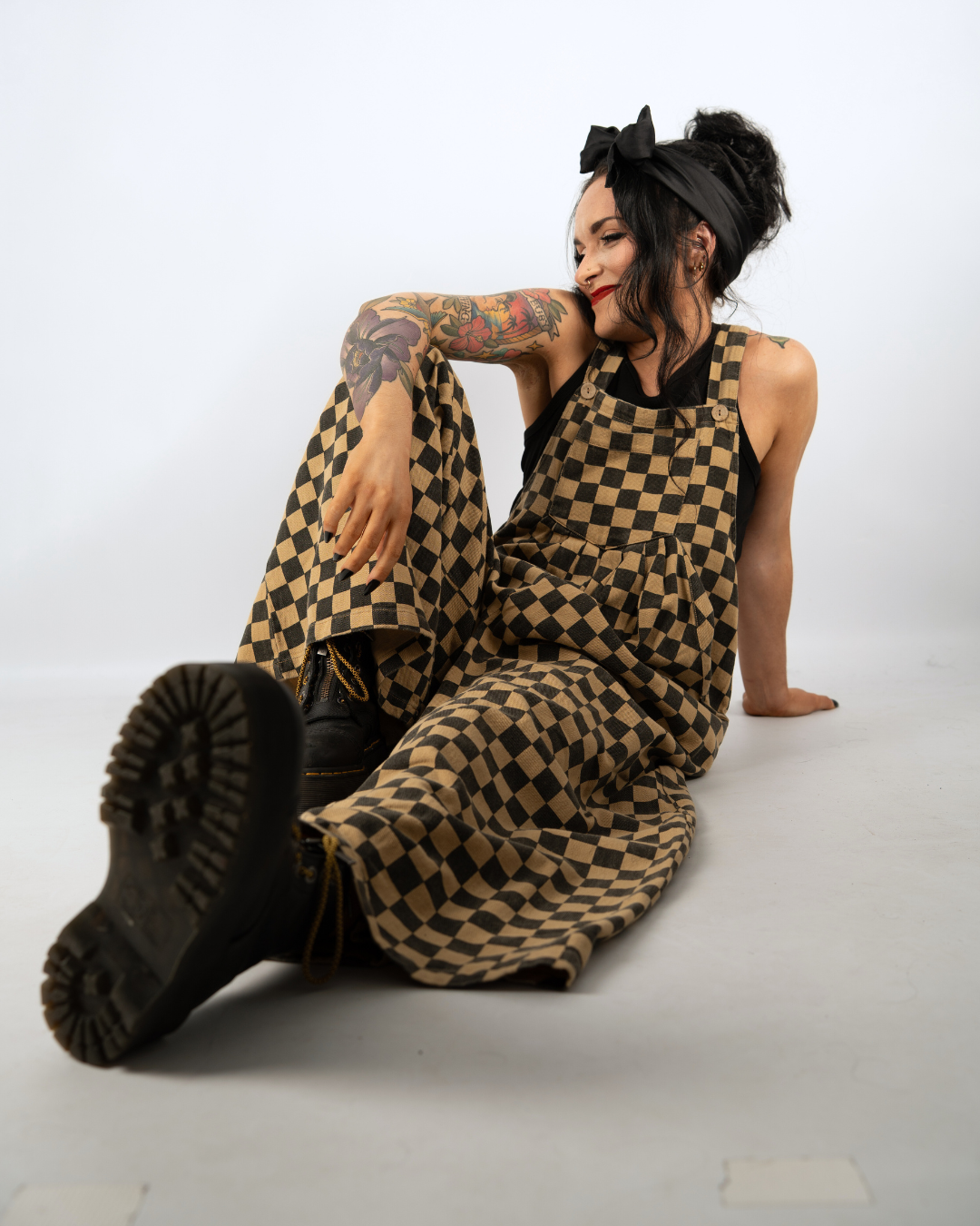 CHECKERBOARD WIDE LEG DENIM OVERALLS IN BLACK MOCHA