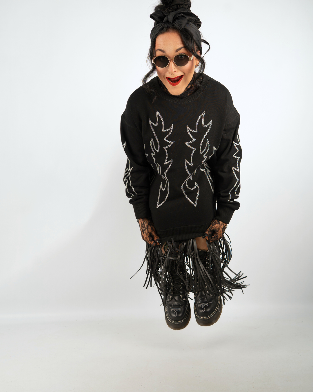 DARK STITCHES WESTERN CREWNECK