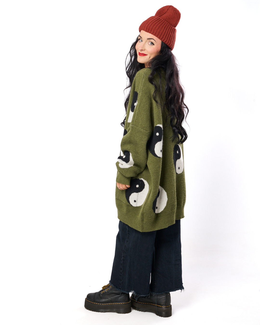 YIN & YANG OVERSIZED CARDIGAN IN OLIVE