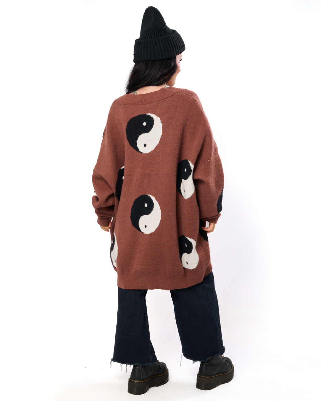 YIN & YANG OVERSIZED CARDIGAN IN BROWN