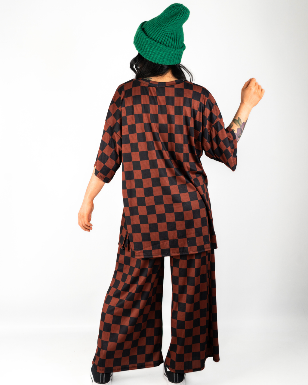 CHECKMATE RIBBED MATCHING SET IN MOCHA + BLACK