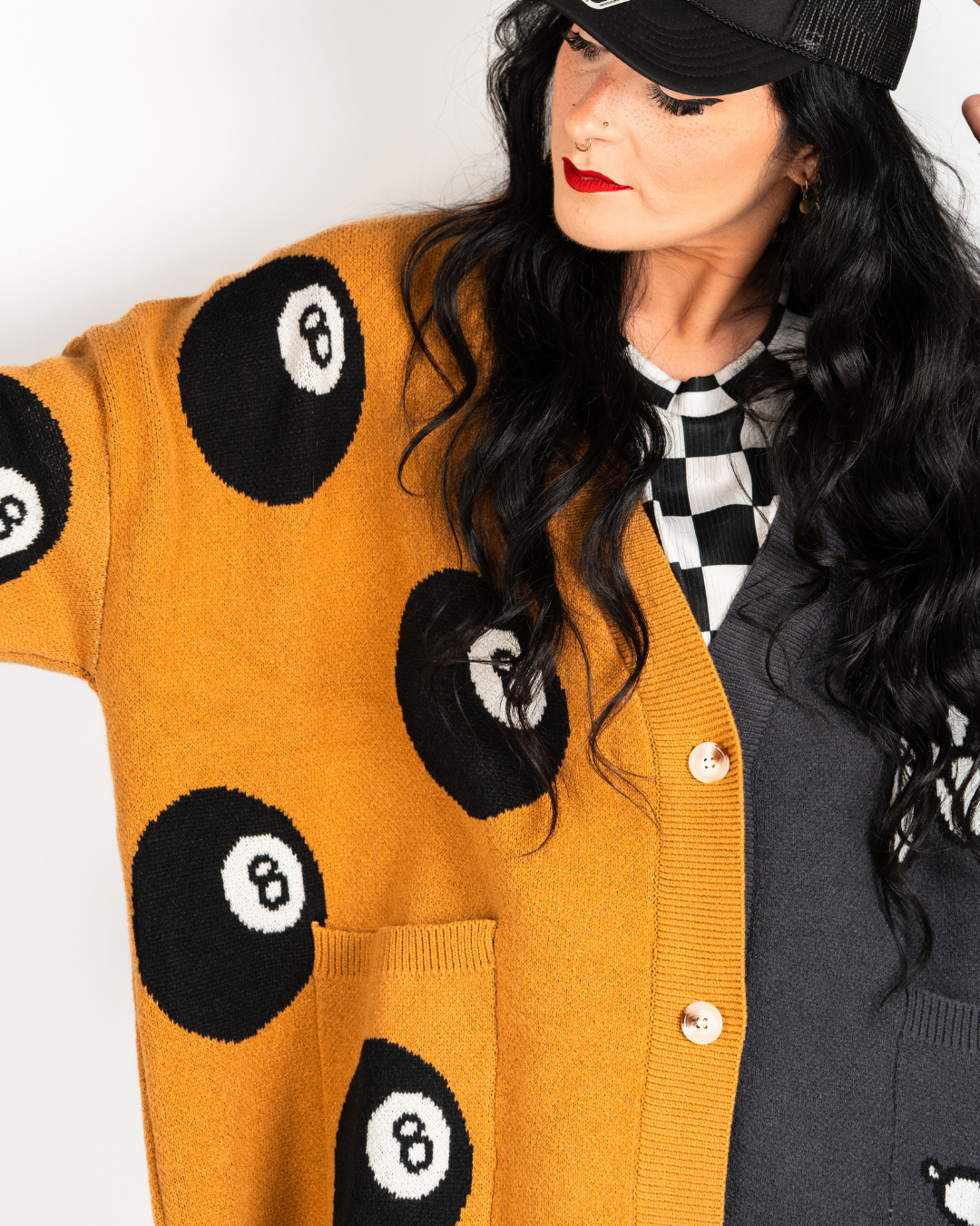 BALLOON DOG 8 BALL OVERSIZED CARDIGAN
