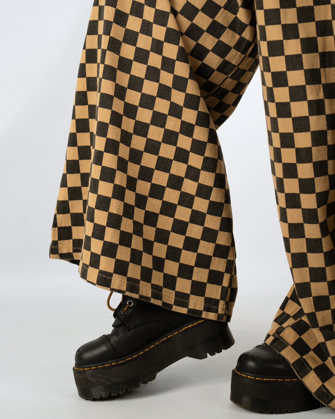 CHECKERBOARD WIDE LEG DENIM OVERALLS IN BLACK MOCHA