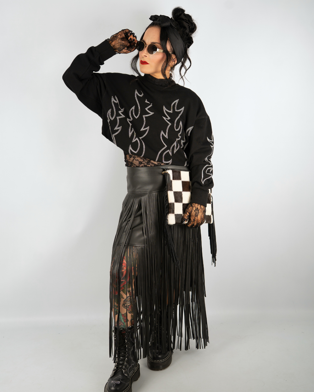 DARK STITCHES WESTERN CREWNECK