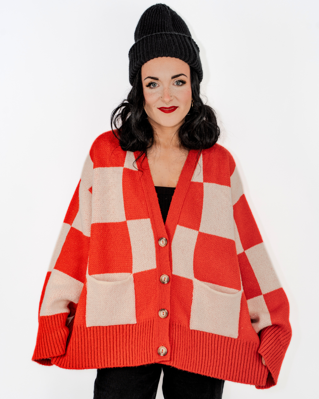CHECKERBOARD MISFIT CHUNKY KNIT CARDIGAN IN RED + WHITE